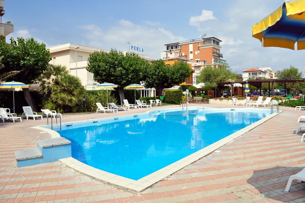 Hotel Perla Сенигаллия Экстерьер фото